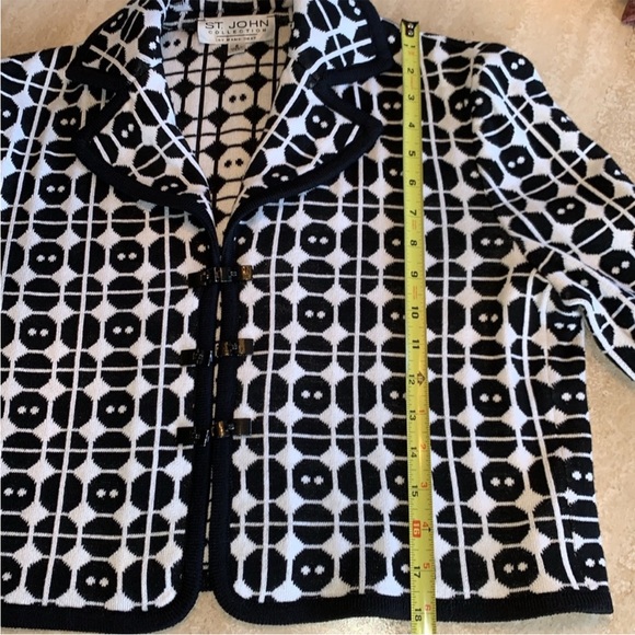 ST JOHN Collection cropped knit jacket, black/white geometric pattern - Picture 11 of 11